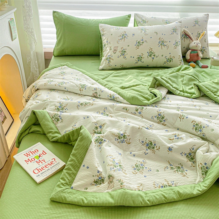 91家纺网 家纺一手货源 找家纺 可思家纺 2024新款A类泡泡纱夏被四件套 花园小兔