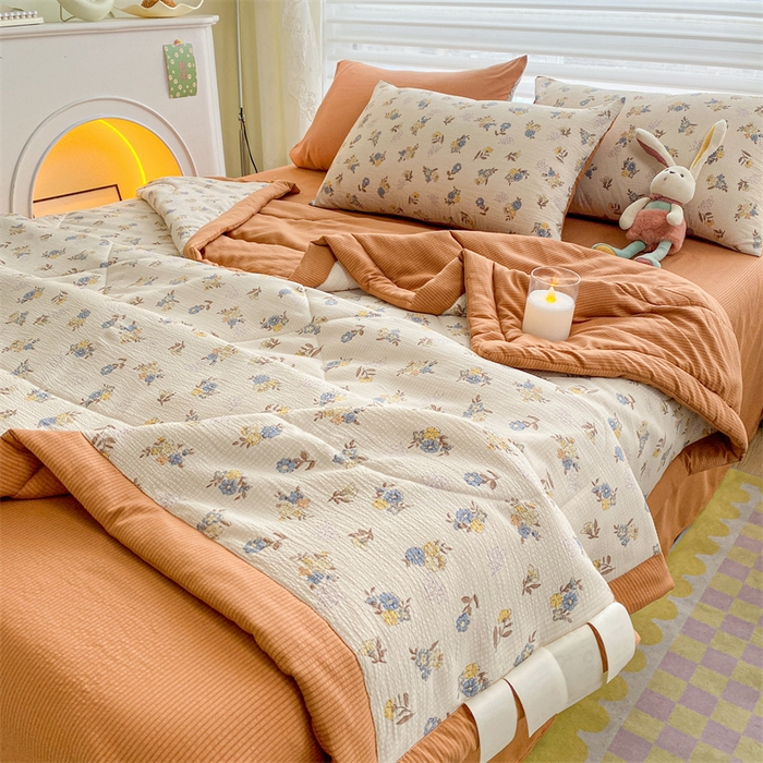 91家纺网 家纺一手货源 找家纺 可思家纺 2024新款A类泡泡纱夏被四件套 夕颜花开