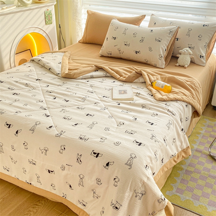 91家纺网 家纺一手货源 找家纺 可思家纺 2024新款A类泡泡纱夏被四件套 狗狗派对