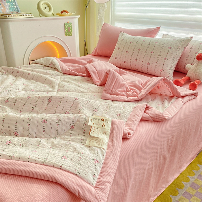 91家纺网 家纺一手货源 找家纺 可思家纺 2024新款A类泡泡纱夏被四件套 如梦花季