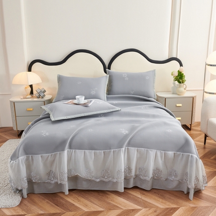 91家纺网 家纺一手货源 找家纺 宜派家纺 2024新款雪花冷感席三件套床单式床裙款 樱花-灰