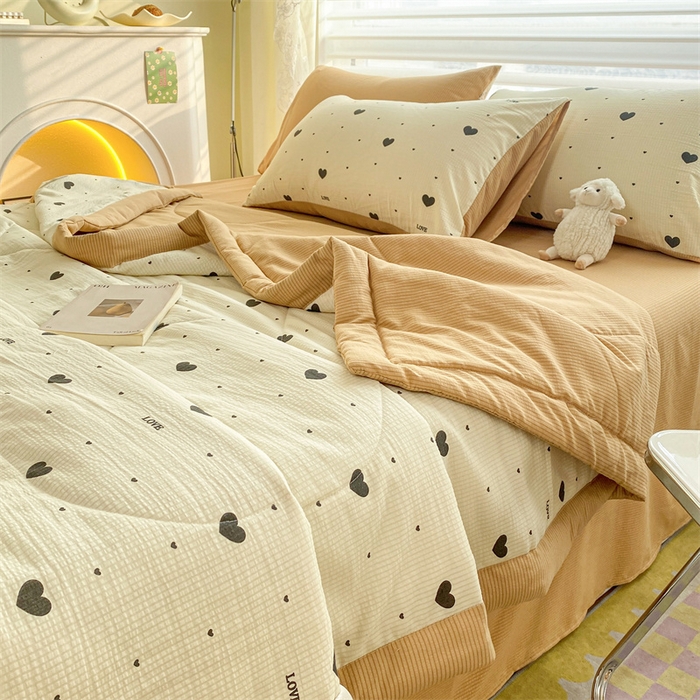 91家纺网 家纺一手货源 找家纺 可思家纺 2024新款A类泡泡纱夏被四件套 心之韵律