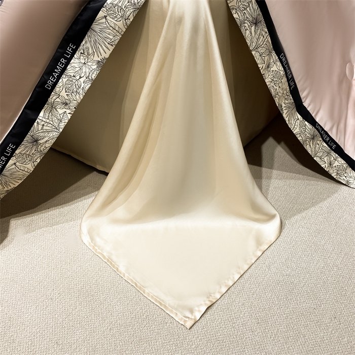 91家纺网 家纺一手货源 找家纺 笙意家纺 2025新款冰丝宽边款夏被-克里斯汀系列 克里斯汀-浅豆沙+奶茶