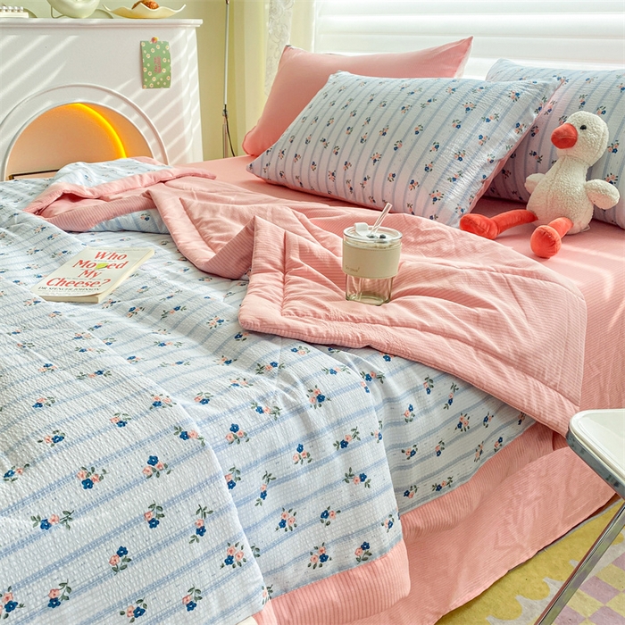 91家纺网 家纺一手货源 找家纺 可思家纺 2024新款A类泡泡纱夏被四件套 浪漫花园