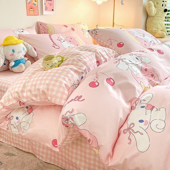 91家纺网 家纺一手货源 找家纺 桃子家居 2024新款三丽鸥正版授权全棉卡通系列四件套 棉三丽鸥-奶油甜心玉桂狗