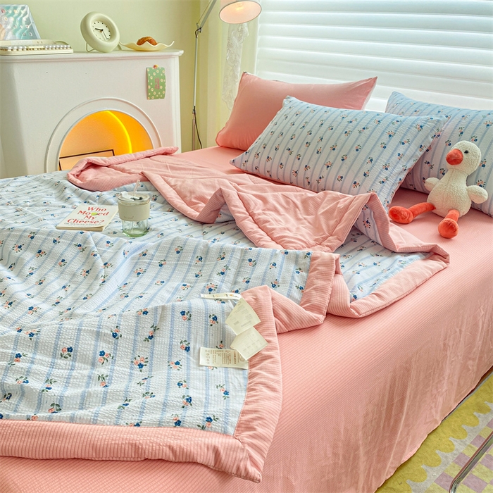 91家纺网 家纺一手货源 找家纺 可思家纺 2024新款A类泡泡纱夏被四件套 浪漫花园