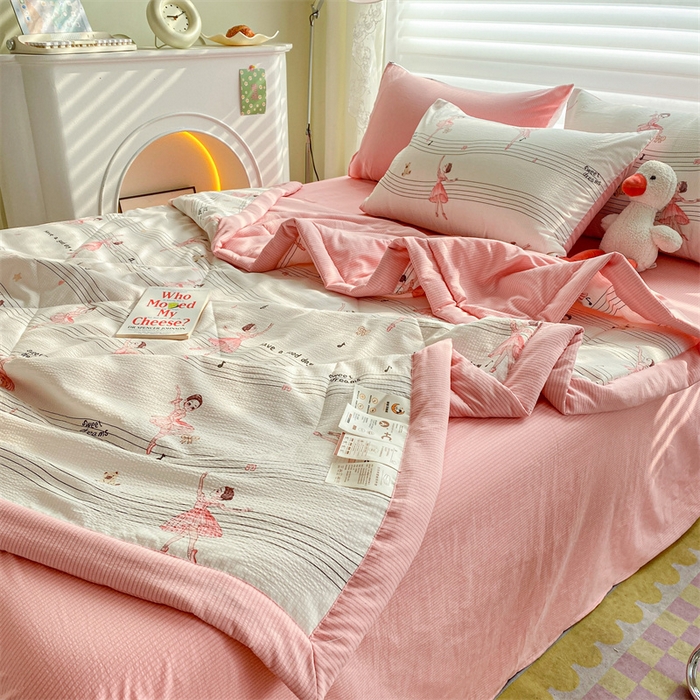 91家纺网 家纺一手货源 找家纺 可思家纺 2024新款A类泡泡纱夏被四件套 精灵之舞