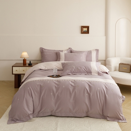 艾莱家纺 2024新款A类全棉长绒棉加厚刺绣+宽边+撞色拼接四件套--春恋系列 春恋-烟熏紫