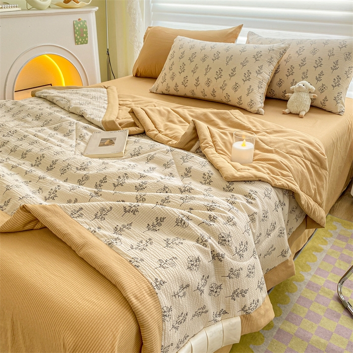 91家纺网 家纺一手货源 找家纺 可思家纺 2024新款A类泡泡纱夏被四件套 浅浅花漾