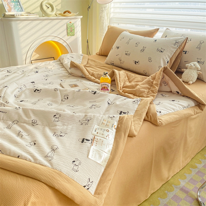 91家纺网 家纺一手货源 找家纺 可思家纺 2024新款A类泡泡纱夏被四件套 狗狗派对