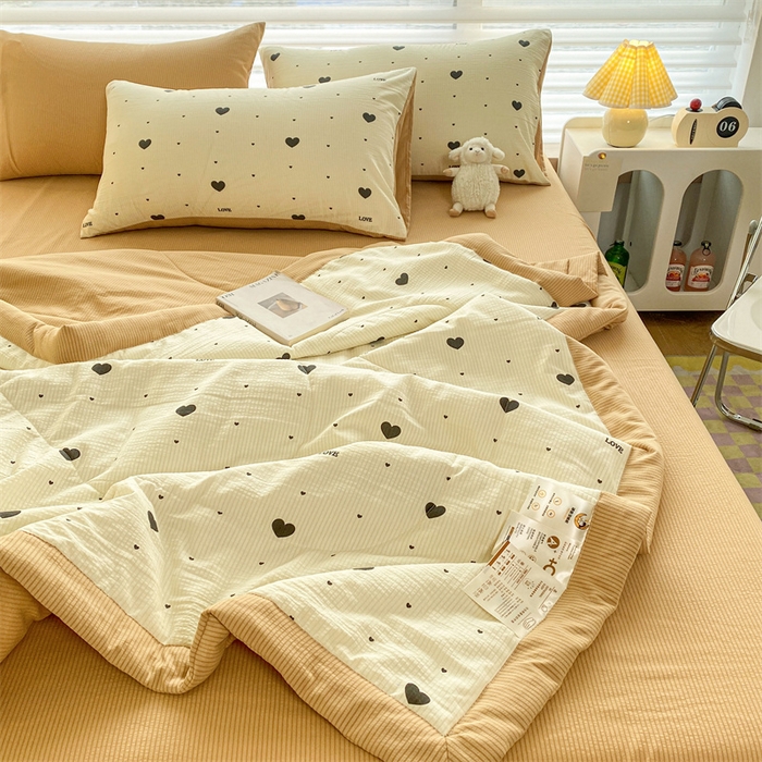 91家纺网 家纺一手货源 找家纺 可思家纺 2024新款A类泡泡纱夏被四件套 心之韵律