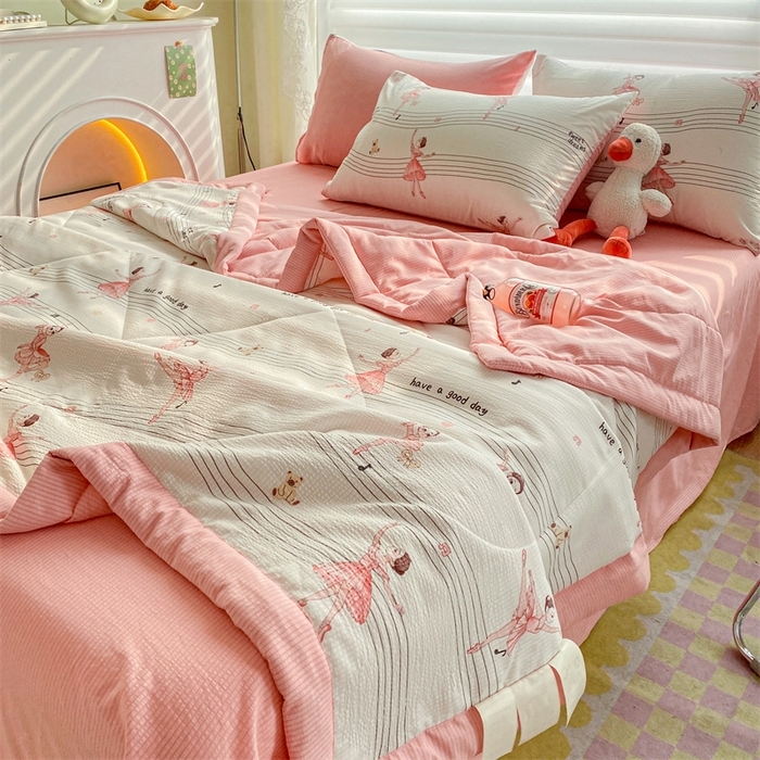 91家纺网 家纺一手货源 找家纺 可思家纺 2024新款A类泡泡纱夏被四件套 精灵之舞