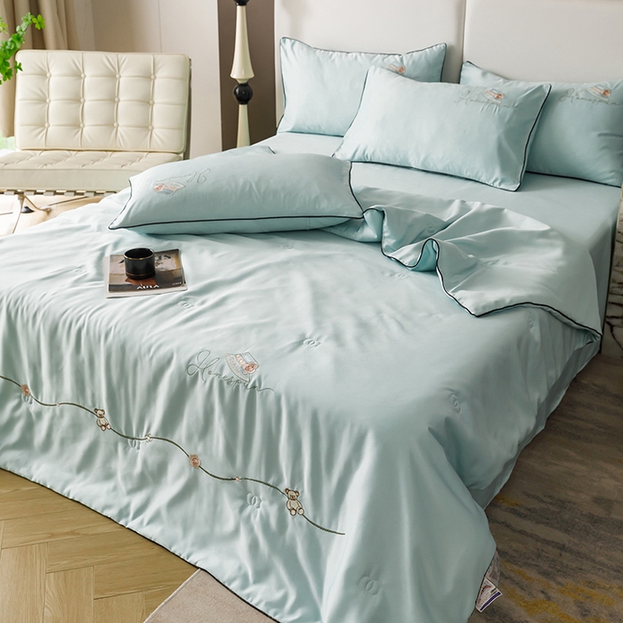 91家纺网 家纺一手货源 找家纺 欧冠家纺 2024新款大牌风水洗真丝绣花床笠被套夏被四件套公主日记系列-风格二 公主日记-白茶绿