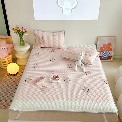 91家纺网 家纺一手货源 找家纺 美乐迪 2024新款大版乳胶凉席 小兔子