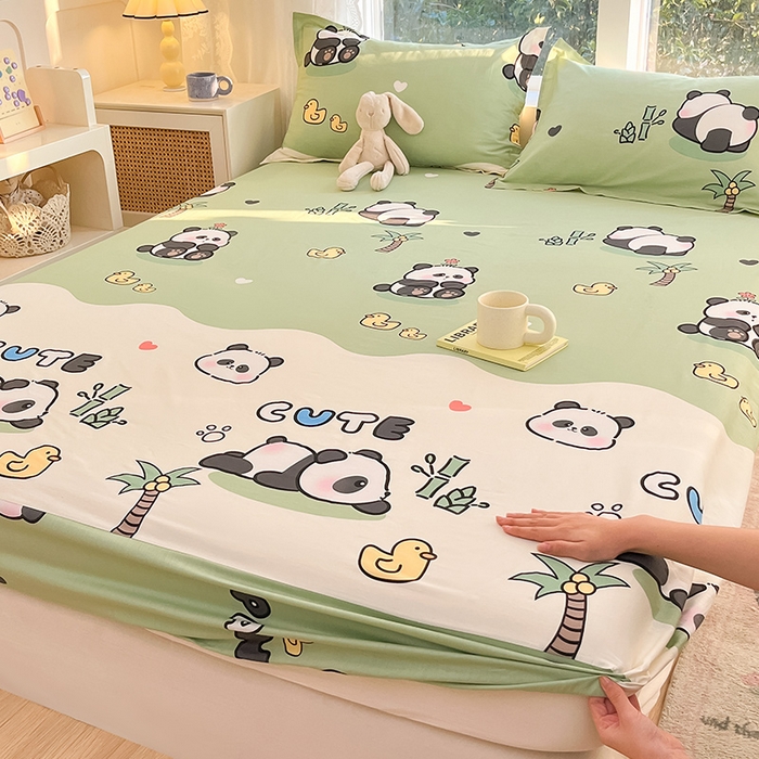 91家纺网 家纺一手货源 找家纺 绵庭家纺 2024新款AB版12868全棉印花单床笠  熊猫戏水绿