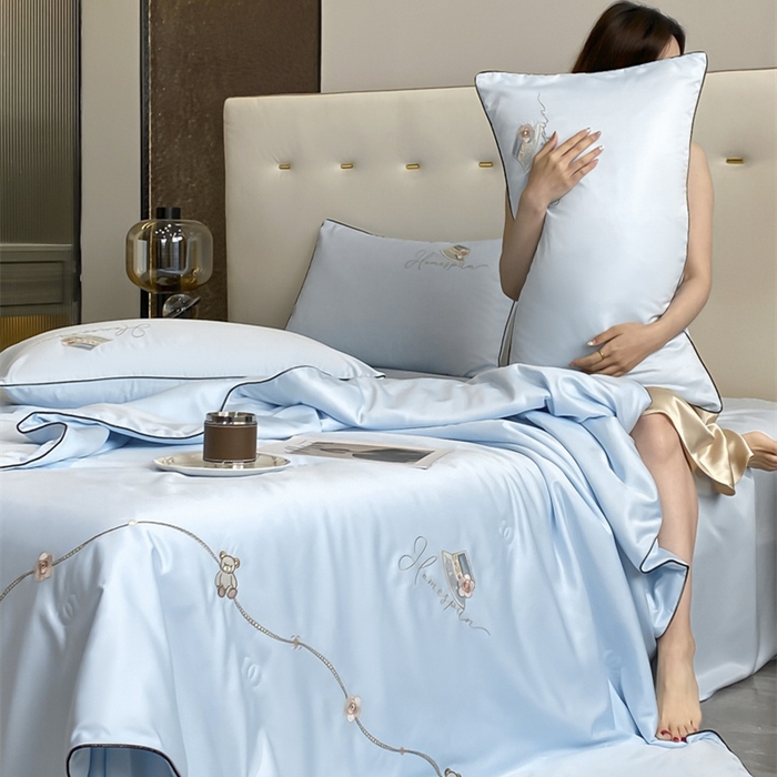 91家纺网 家纺一手货源 找家纺 欧冠家纺 2024新款大牌风水洗真丝绣花床笠被套夏被四件套公主日记系列-风格一 公主日记-风铃兰