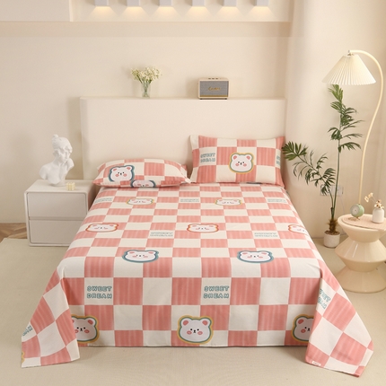 91家纺网 家纺一手货源 找家纺 棉乐町家居 2025新款三枚段条卷边老粗布床单套件 熊梦格-粉-原棉款