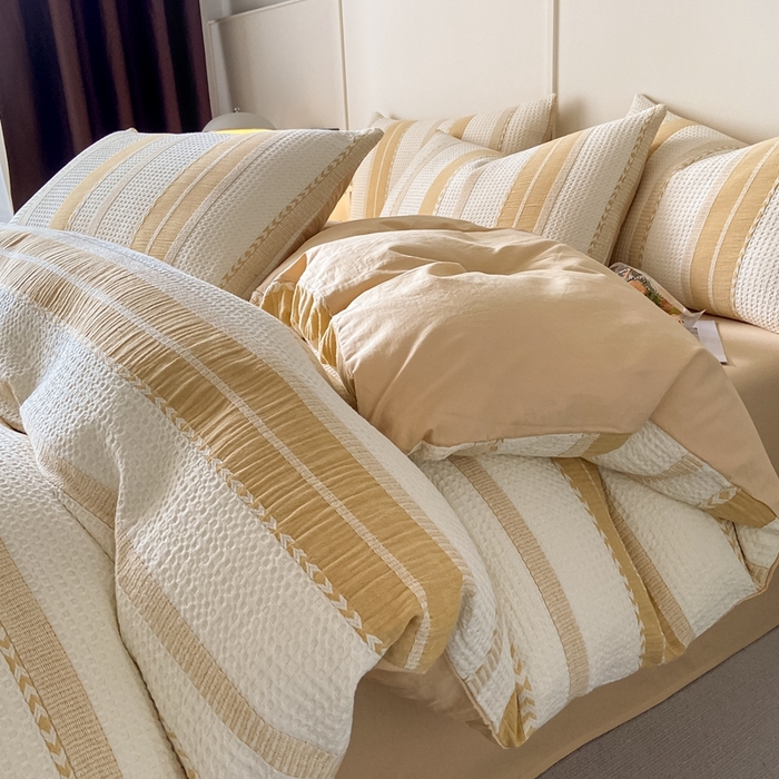 91家纺网 家纺一手货源 找家纺 ab家纺 2024新款彩条双层纱提花四件套 格调杏