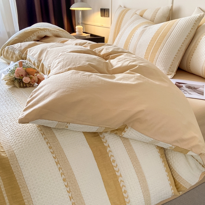 91家纺网 家纺一手货源 找家纺 ab家纺 2024新款彩条双层纱提花四件套 格调杏