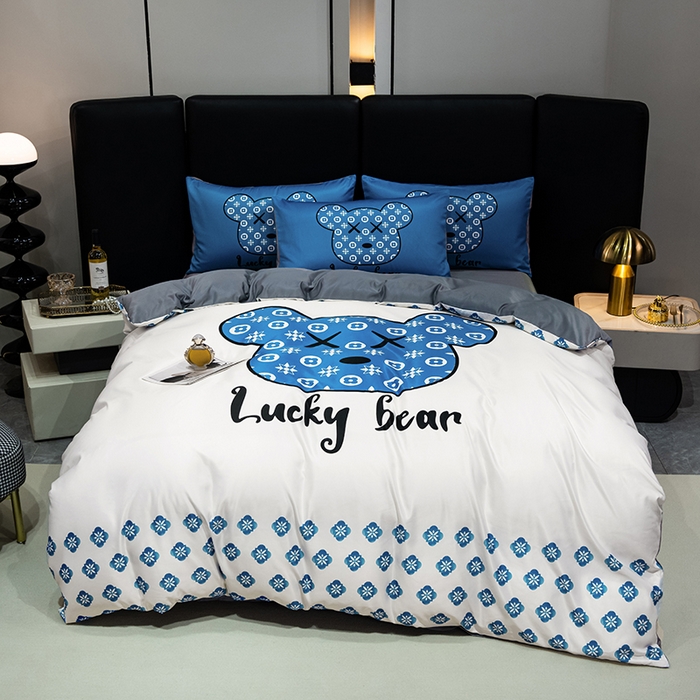 91家纺网 家纺一手货源 找家纺 色鬼布艺 2024新款大牌风进口双面冰丝四件套水洗真丝四件套直播爆款暴力熊 潮牌时代