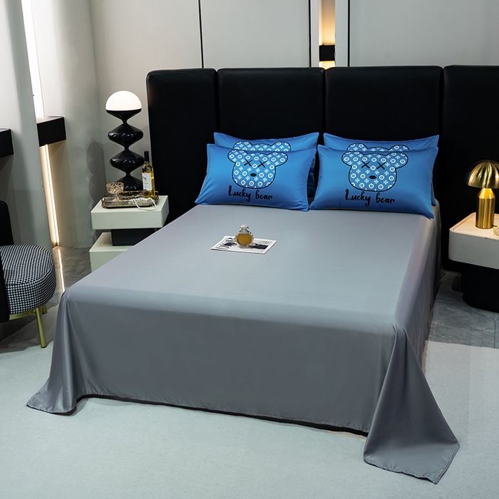 91家纺网 家纺一手货源 找家纺 色鬼布艺 2024新款大牌风进口双面冰丝四件套水洗真丝四件套直播爆款暴力熊 潮牌时代