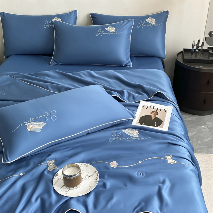 91家纺网 家纺一手货源 找家纺 绒世界 绒世界 2025新款大牌风水洗真丝绣花床笠被套夏被四件套公主日记系列-风格一 公主日记-宾利蓝