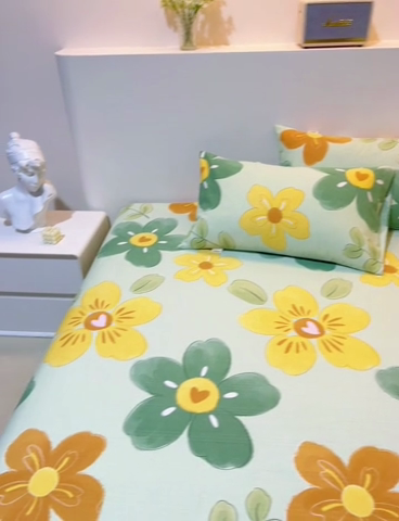 91家纺网 家纺一手货源 找家纺 棉乐町家居 2025新款三枚段条卷边老粗布床单套件 花恋曲-绿-原棉款