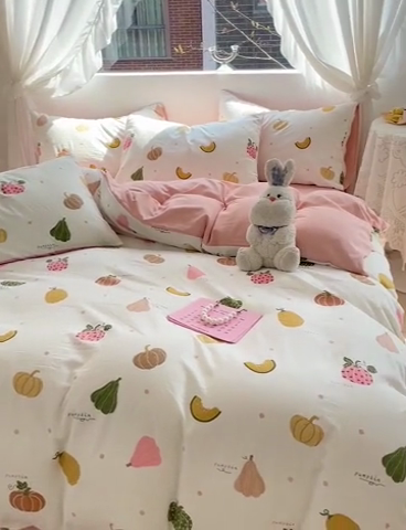 91家纺网 家纺一手货源 找家纺 优选良品 2025新款直播爆款母婴级水洗皱皱棉四件套小碎花被套床笠款三件套 水果派对