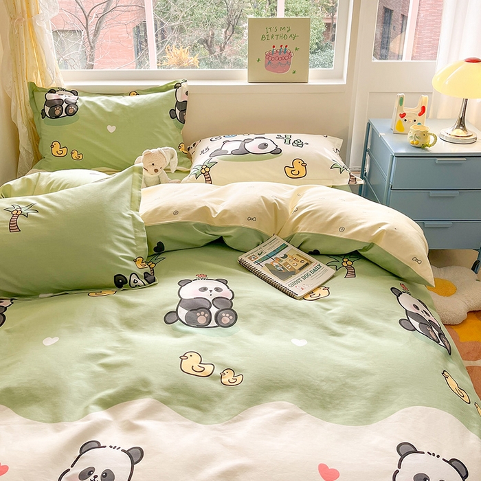 91家纺网 家纺一手货源 找家纺 绵庭家纺 2024新款AB版12868全棉印花单被套 熊猫戏水绿