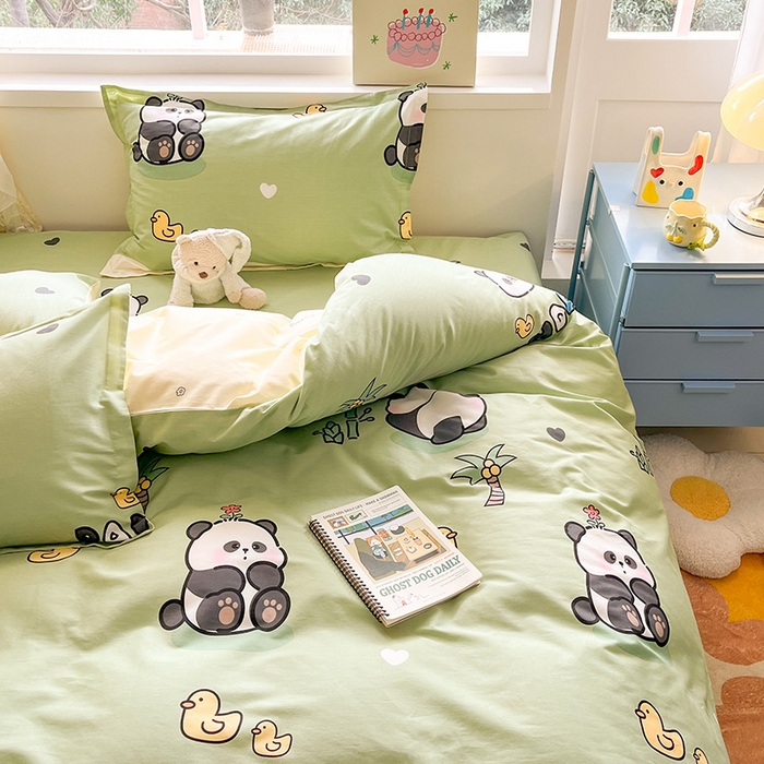 91家纺网 家纺一手货源 找家纺 绵庭家纺 2024新款AB版12868全棉印花单枕套 熊猫戏水绿