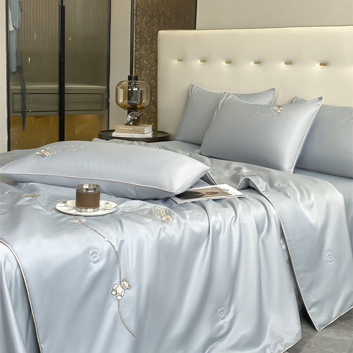 91家纺网 家纺一手货源 找家纺 欧冠家纺 2024新款大牌风水洗真丝绣花床笠被套夏被四件套公主日记系列-风格一 公主日记-高级灰