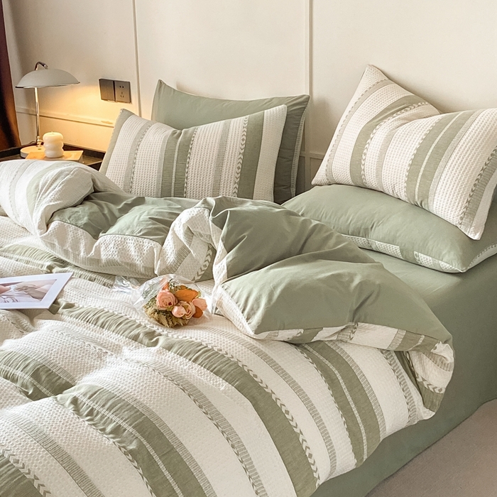 91家纺网 家纺一手货源 找家纺 ab家纺 2024新款彩条双层纱提花四件套 格调绿