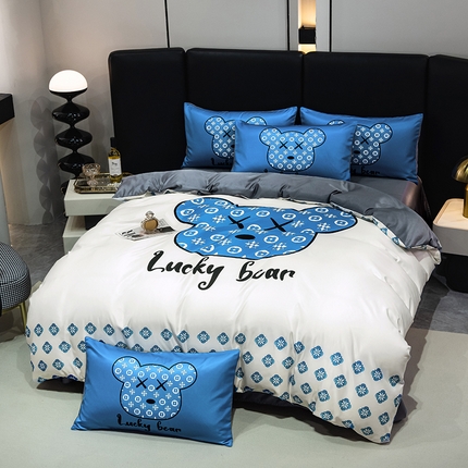 91家纺网 家纺一手货源 找家纺 色鬼布艺 2024新款大牌风进口双面冰丝四件套水洗真丝四件套直播爆款暴力熊 潮牌时代