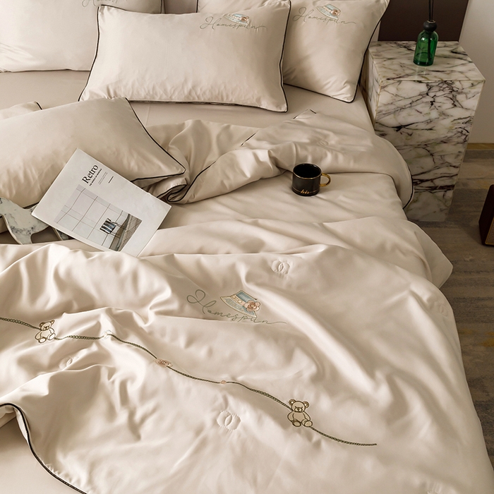 91家纺网 家纺一手货源 找家纺 欧冠家纺 2024新款大牌风水洗真丝绣花床笠被套夏被四件套公主日记系列-风格二 公主日记-香槟