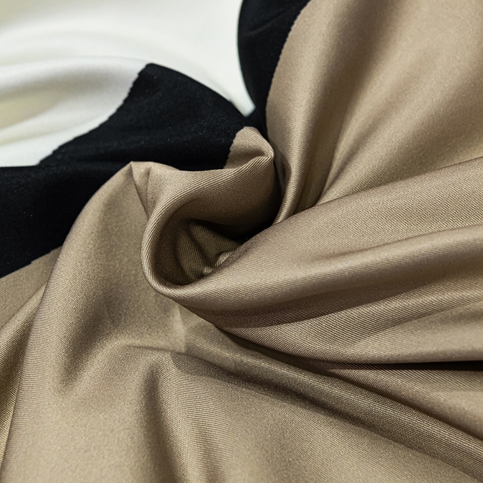 91家纺网 家纺一手货源 找家纺 色鬼布艺 2024新款大牌风进口双面冰丝四件套水洗真丝四件套直播爆款暴力熊 布兰奇