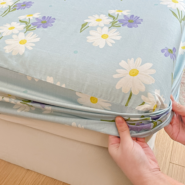 91家纺网 家纺一手货源 找家纺 绵庭家纺 2024新款AB版12868全棉印花单床笠  田苑花间