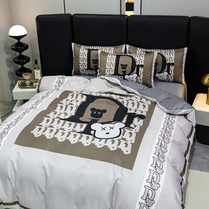 91家纺网 家纺一手货源 找家纺 （总）色鬼布艺 2024新款大牌风进口双面冰丝四件套水洗真丝四件套直播爆款暴力熊