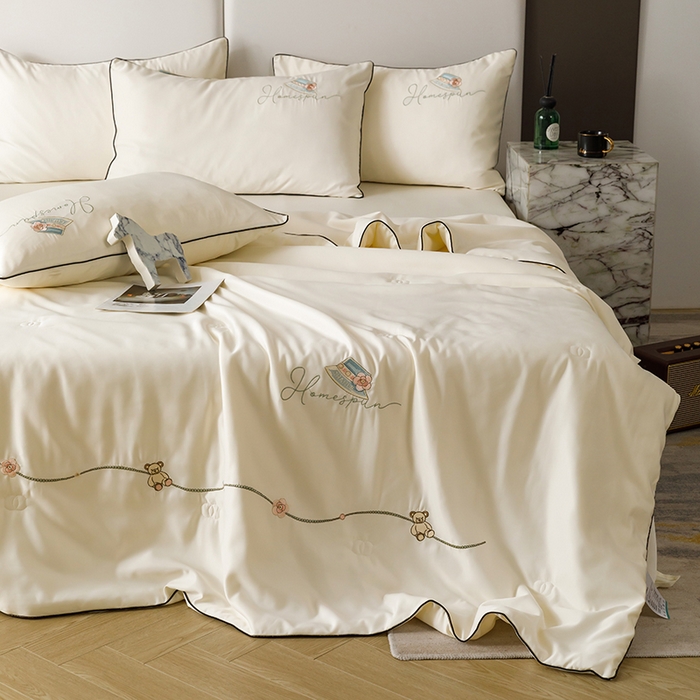 91家纺网 家纺一手货源 找家纺 欧冠家纺 2024新款大牌风水洗真丝绣花床笠被套夏被四件套公主日记系列-风格二 公主日记-月白