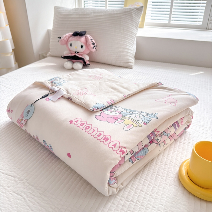 91家纺网 家纺一手货源 找家纺 博雅 2024新款三丽鸥正版系列A类牛奶丝软糯针织棉大豆纤维夏被 针织棉（带防伪标）游乐园美乐蒂