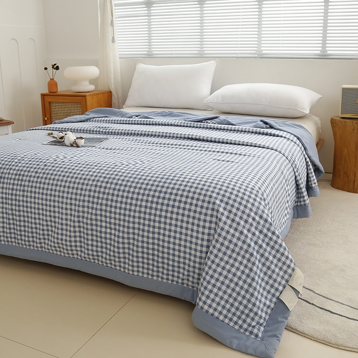 91家纺网 家纺一手货源 找家纺 凡客家居 2024新款无印风水洗棉新疆棉花夏被夏凉被空调被 蓝小格