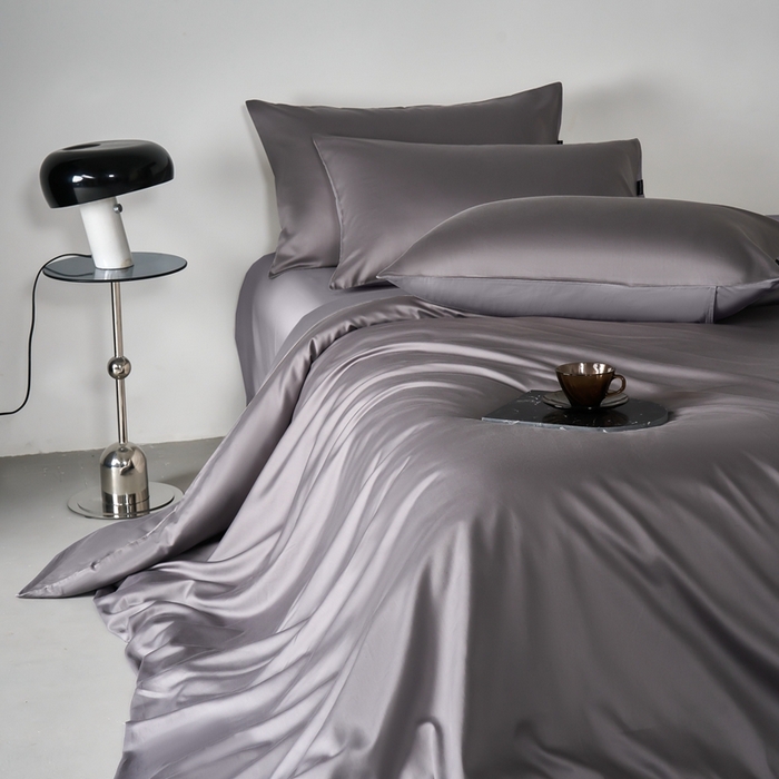 91家纺网 家纺一手货源 找家纺 秀色家纺 2025新款轻奢60支贡缎高支贡缎长绒棉全棉四件套简约纯色床上被套床单床笠式 米朵-雅士灰