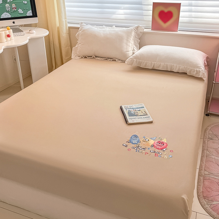 91家纺网 家纺一手货源 找家纺 2024新款A类全棉水洗棉绣花单床笠 奇趣小怪兽-奶驼