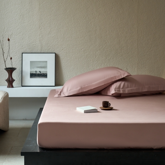 91家纺网 家纺一手货源 找家纺 秀色家纺 2025新款高端酒店50支贡缎长绒棉床笠单件纯棉全棉贡缎可裸睡单双人床上用品 梦易-玉颜粉