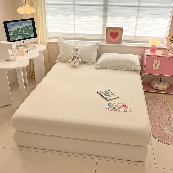 91家纺网 家纺一手货源 找家纺 2024新款A类全棉水洗棉绣花单床笠 奇趣小怪兽-月光白