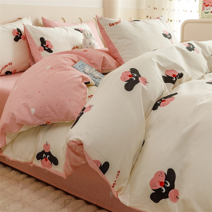 91家纺网 家纺一手货源 找家纺 红粉佳人家纺  2024新款纯棉卡通小清新四件套及单品 恰恰狗