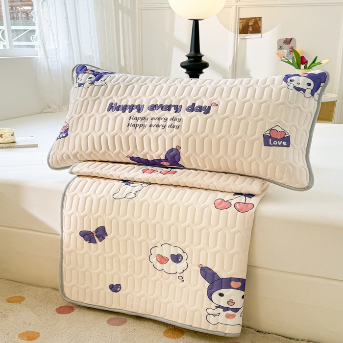 91家纺网 家纺一手货源 找家纺 佰亿莱2024新款小清新印花乳胶凉席 库洛兔兔