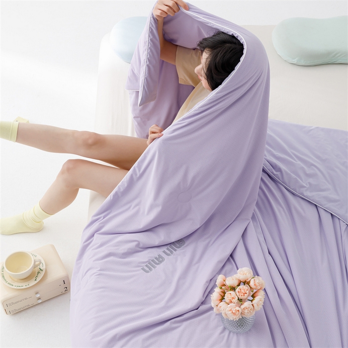 91家纺网 家纺一手货源 找家纺 丝幔家纺 2025新款A类提花绣花凉感夏被 被子被芯 魅紫