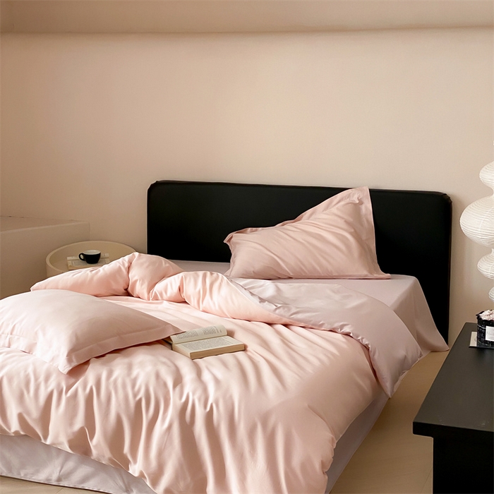 91家纺网 家纺一手货源 找家纺 荣轩家纺   2024年新款天丝棉四件套 遇见-草莓甜筒