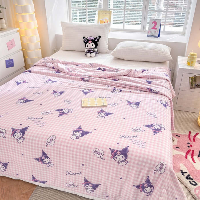 91家纺网 家纺一手货源 找家纺 博雅 2024新款三丽鸥正版系列A类牛奶丝软糯针织棉大豆纤维夏被 针织棉（带防伪标）紫格库洛米