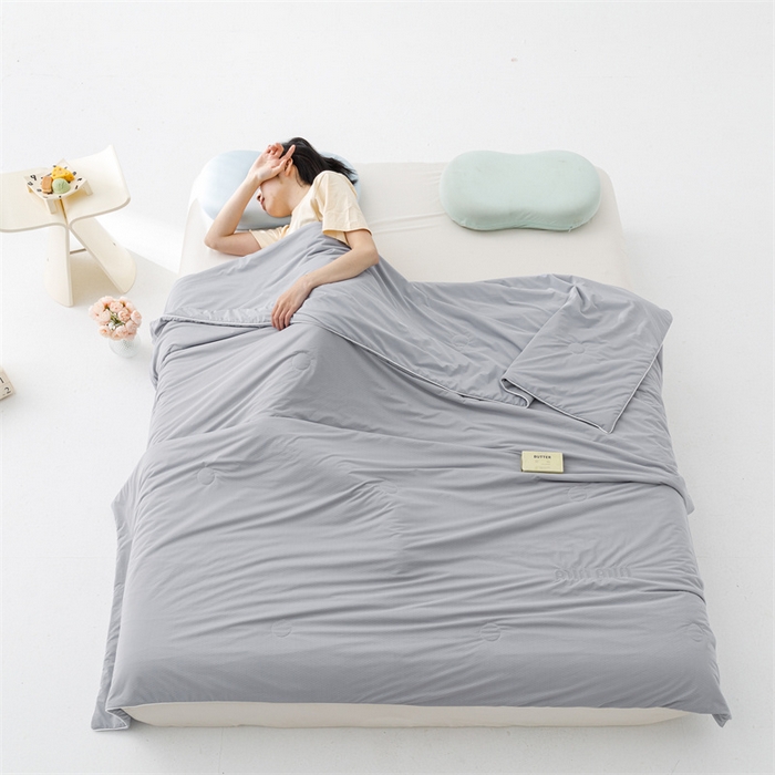 91家纺网 家纺一手货源 找家纺 （总）丝幔家纺 2025新款A类提花绣花凉感夏被 被子被芯